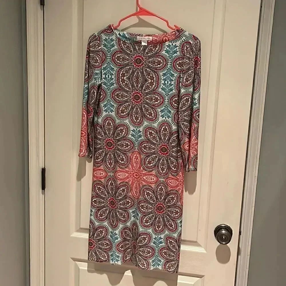 Great dress by London times. Size 6. Super design and colors